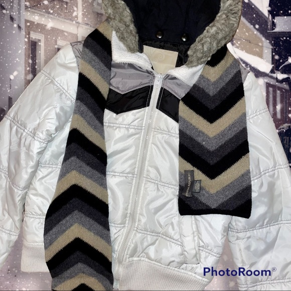 REFUGE Puffer Jacket w/ BANANA REPUBLIC Wool Scarf, Detachable Fur Hood, Wmn's M - Picture 4 of 16